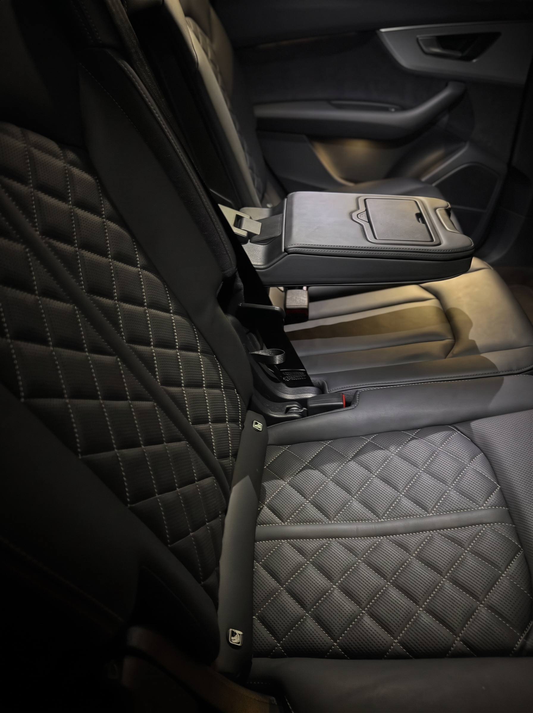 Rear passenger seats of the Audi Q7